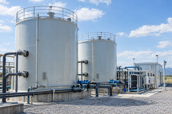 Industrial-scale vanadium redox flow battery electrolyte tanks representing non-lithium long-duration storage