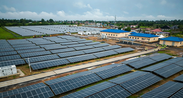 Sierra Leone solar storage project Sungrow PowerTitan 35MWh World Bank RESPITE grid forming black start Sub-Saharan Africa electrification analysis 2026
