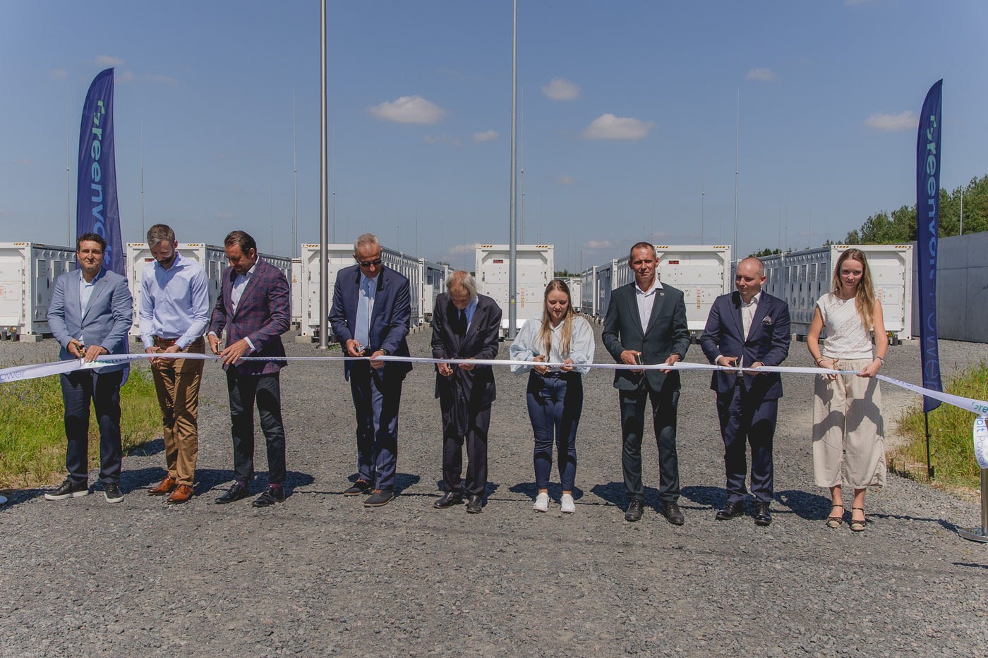 Greenvolt 200MW Poland Battery Storage Plant Analysis — BYD Blade LFP Technology Capacity Market 17-Year Contract CEE Grid Modernization Future 2026