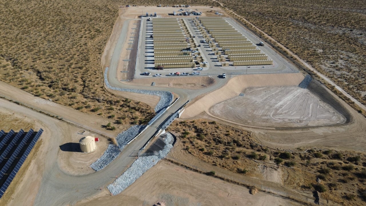 Arevon Nighthawk 300MW 1200MWh LFP BESS Operational Analysis — California Standalone Storage Grid Reliability 2026